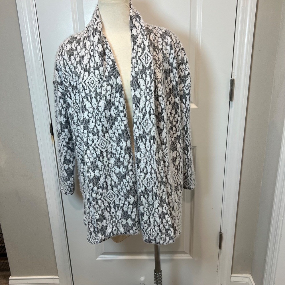 Retrology‎ Womens Cardigan Eyelash Geometric Black White 1X